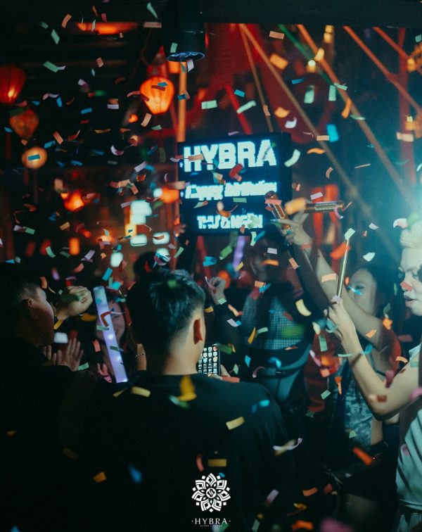 Hybra Ultra Lounge